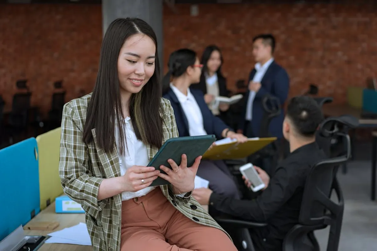 Chromebook vs Tablet: Which Should You Buy?
