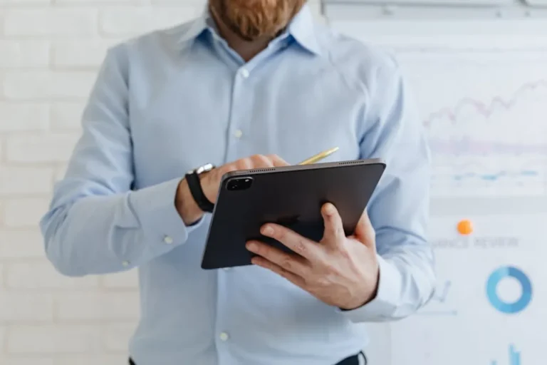 How to Choose a Tablet for Reading