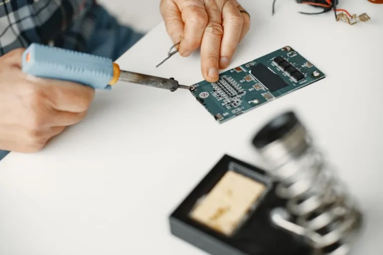Simple Soldering Tips for Cleaner DIY Projects