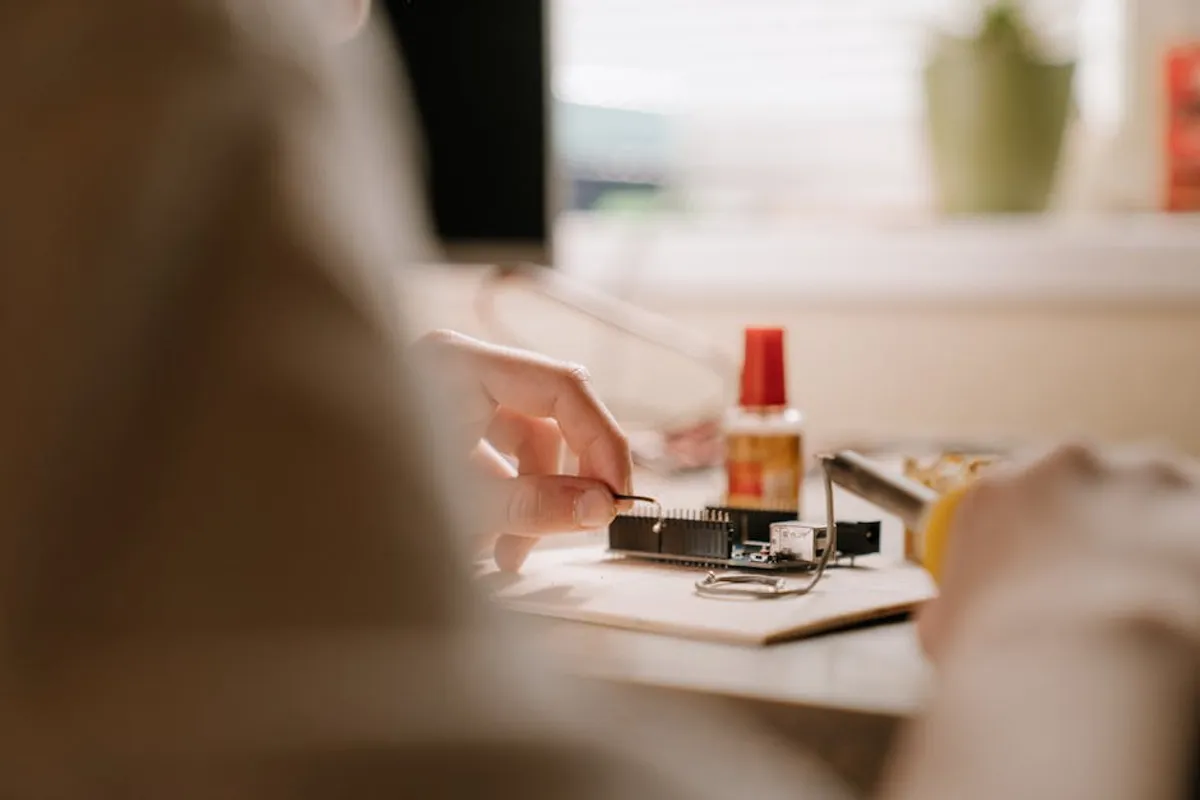 What electronics and maker projects Publishers Can Learn From Search Interest in Nadine Caridi